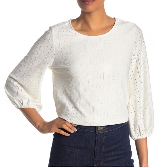 Pair of two Adrianna Papell Eyelet tops - Picture 2 of 13